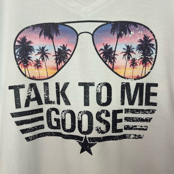 Cricut White V-Neck Top Gun Inspired Tee XL - Picture 3 of 7